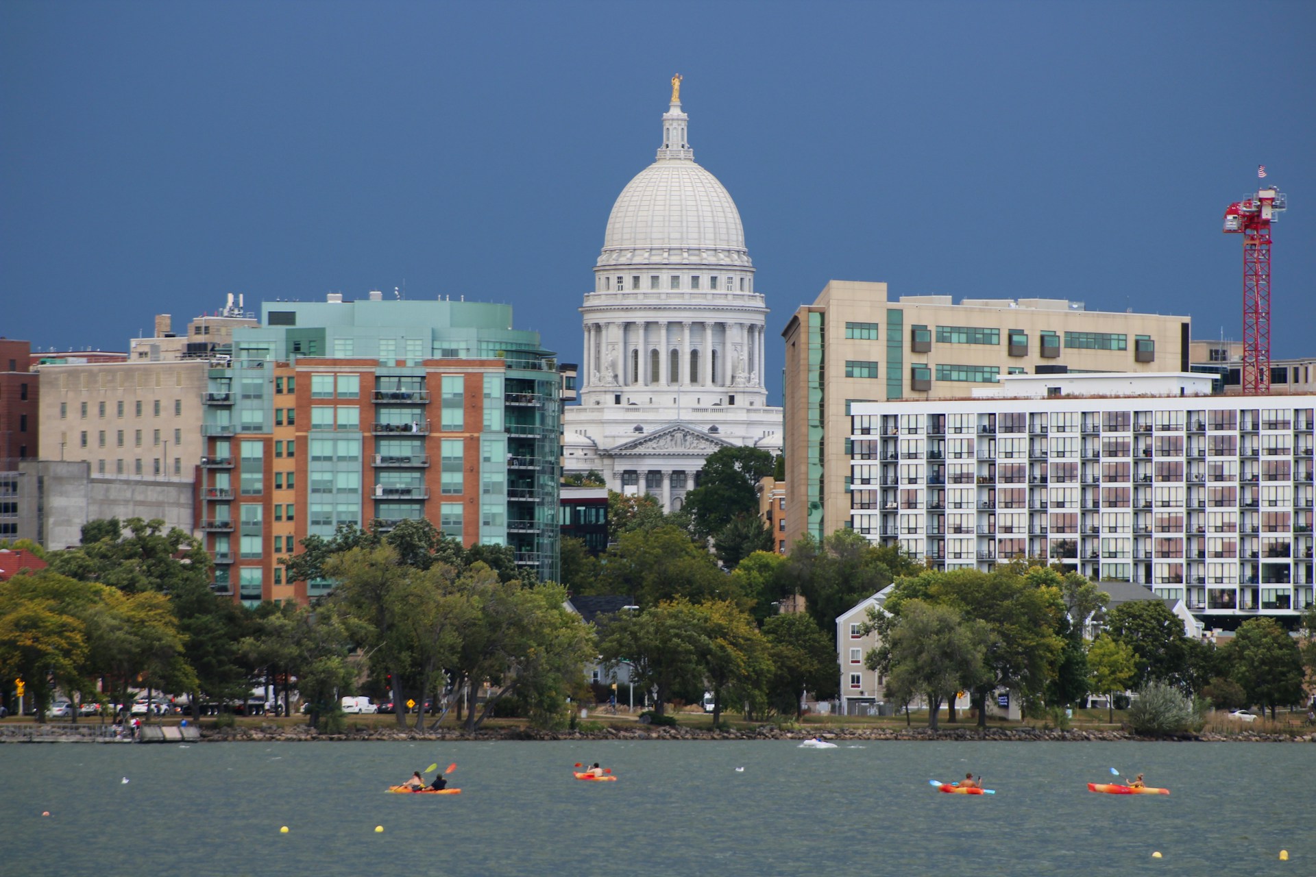 Lake Monona mit Madison Skyline